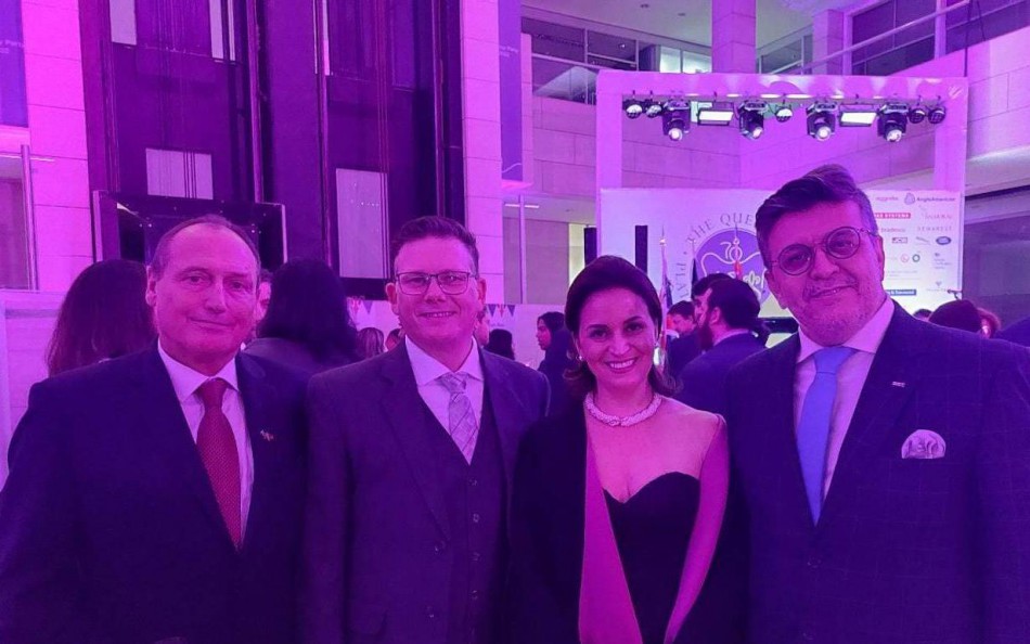 Blumenau busca parcerias culturais e educativas com o Reino Unido