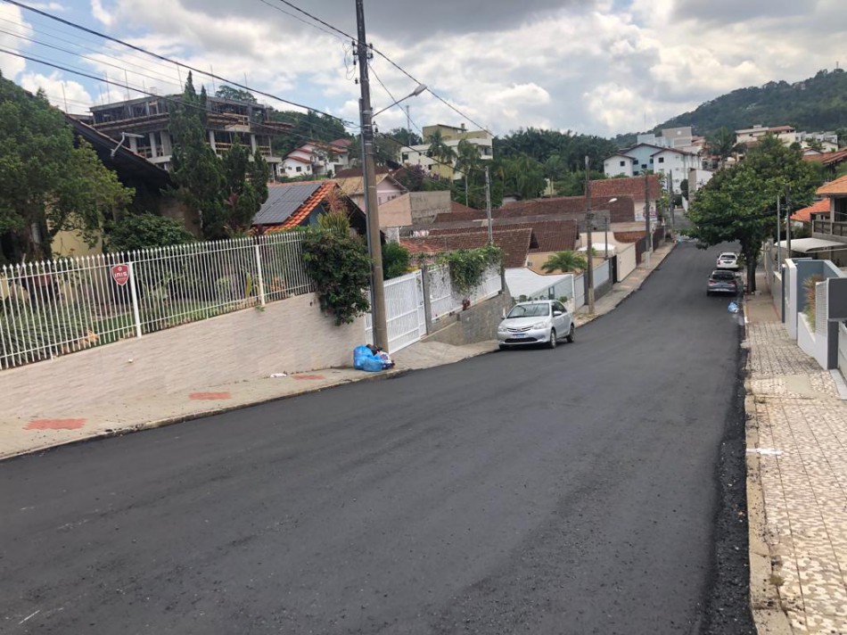 Ruas no bairro da Velha ganham nova pavimentação nesta semana