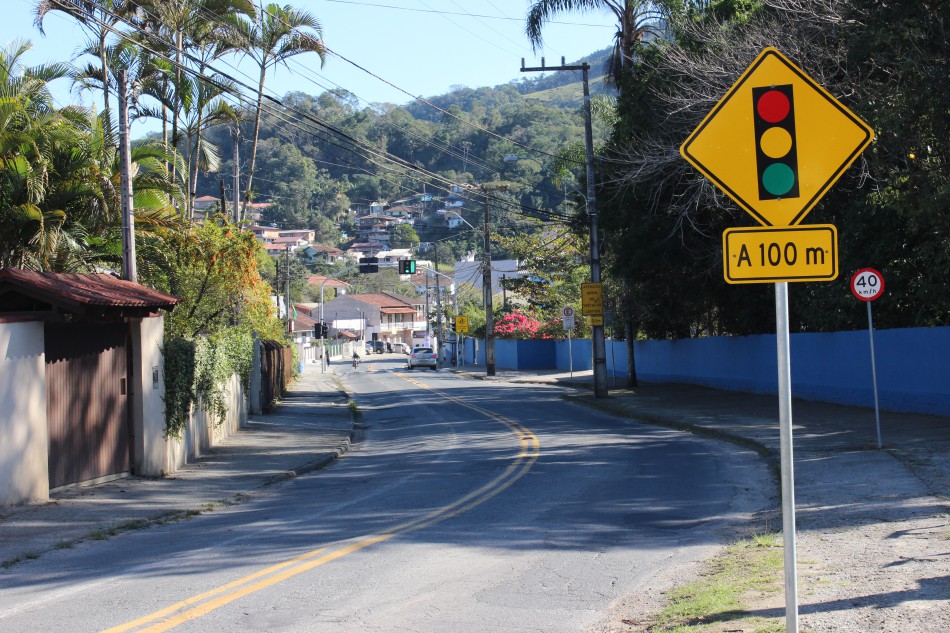 Rua Franz Volles vai ganhar nova rede de abastecimento de água