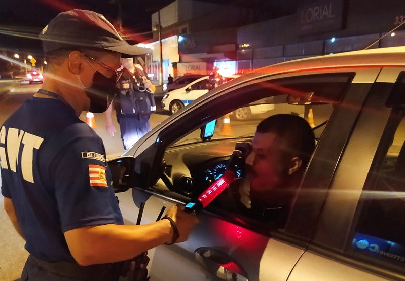 Guarda de trânsito abordou 179 condutores em cinturão noturno nesta quinta-feira