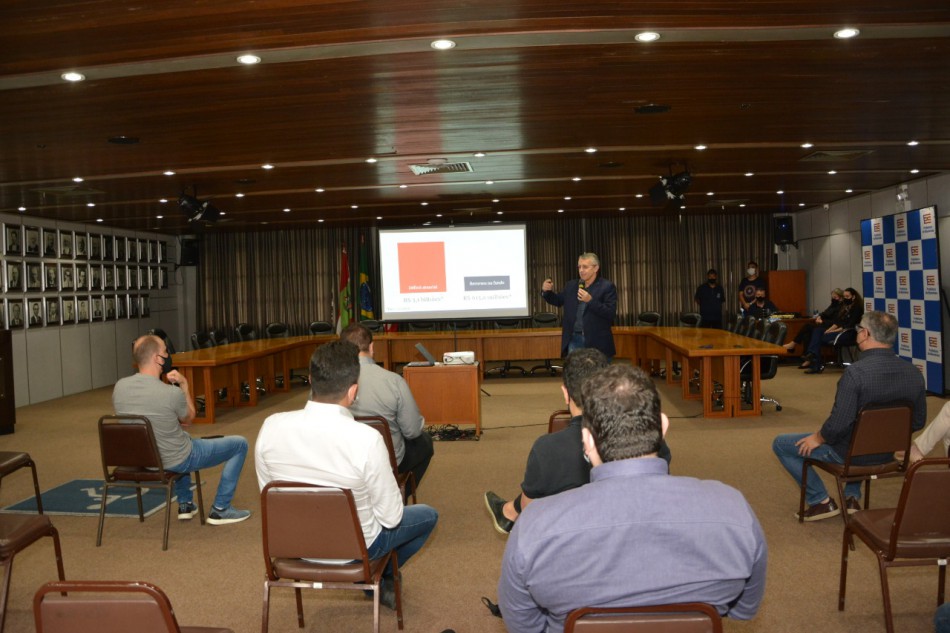 Em coletiva, prefeito e ISSBLU apresentam necessidade de reforma no regime de previdência própria dos servidores municipais