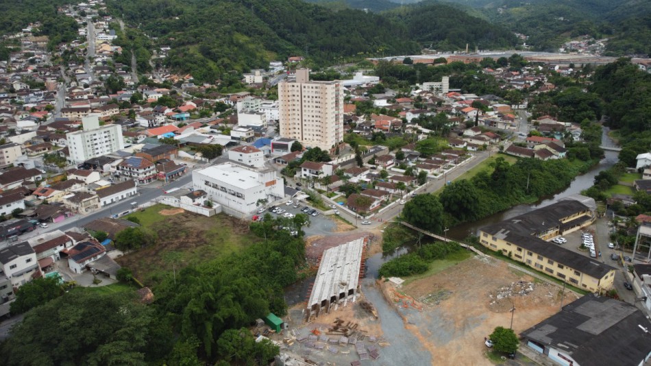Nova ponte do Garcia cria mais uma alternativa de ligação entre os dois eixos da Região Sul 
