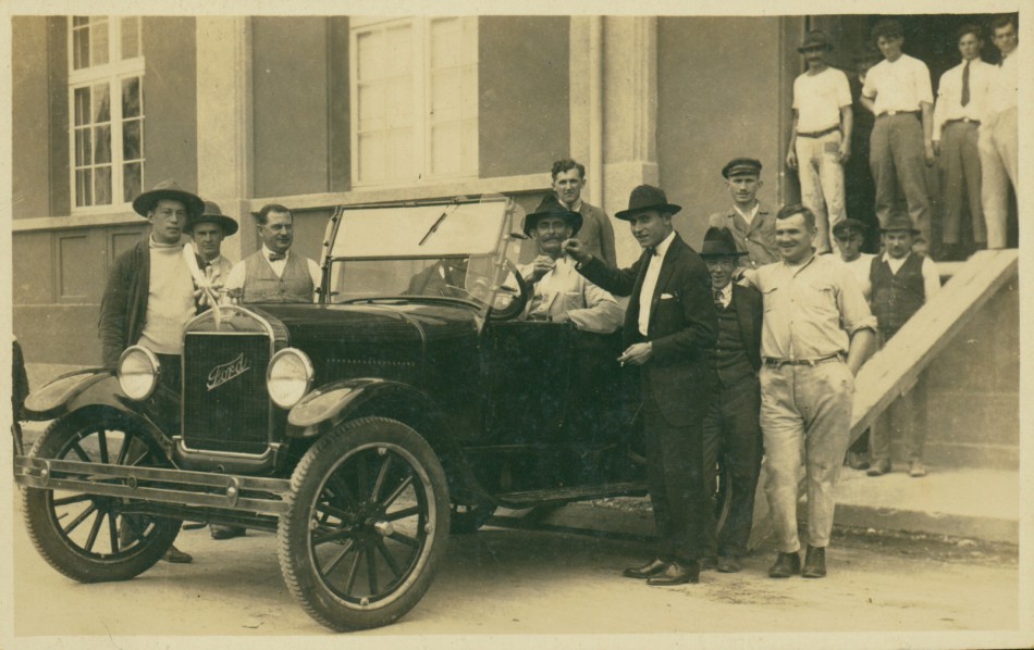 Memória Digital: Automóvel na década 1920
