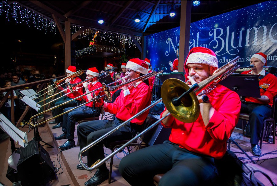 Saiba a programação de apresentações culturais do Natal em Blumenau para este fim de semana