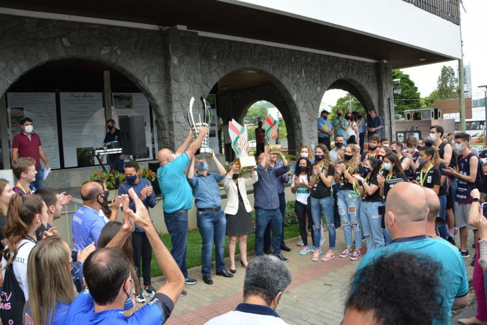 Blumenau presta homenagem para os atletas campeões da 60ª edição Jogos Abertos de Santa Catarina