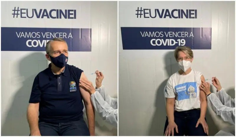Prefeito e vice de Blumenau, Mário Hildebrandt e Maria Regina Soar recebem a segunda dose da vacina contra Covid-19 neste sábado, 18