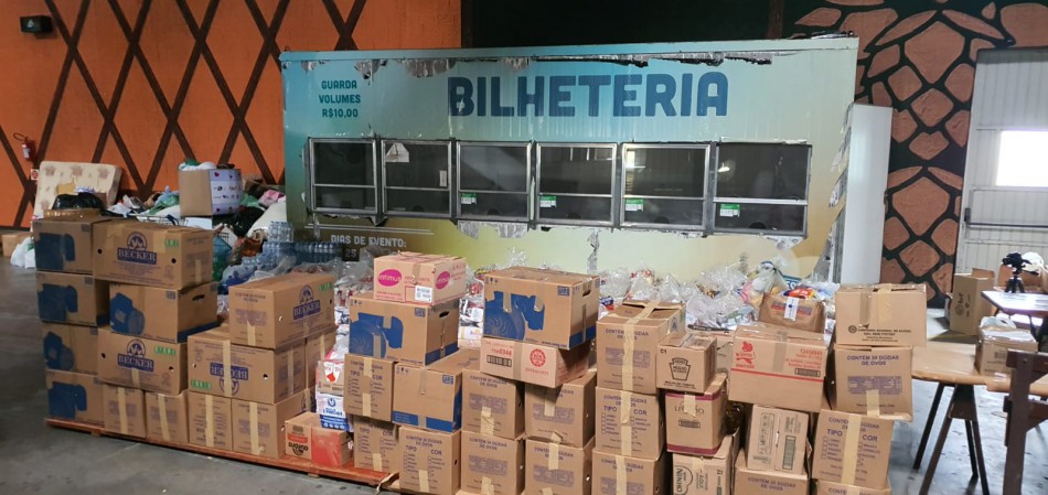 Campanha de Blumenau arrecada cerca de 10 toneladas em donativos 