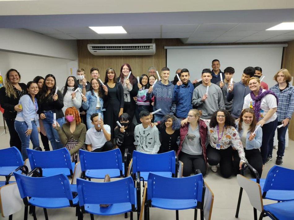 Programa de Iniciação ao Trabalho forma 38 adolescentes