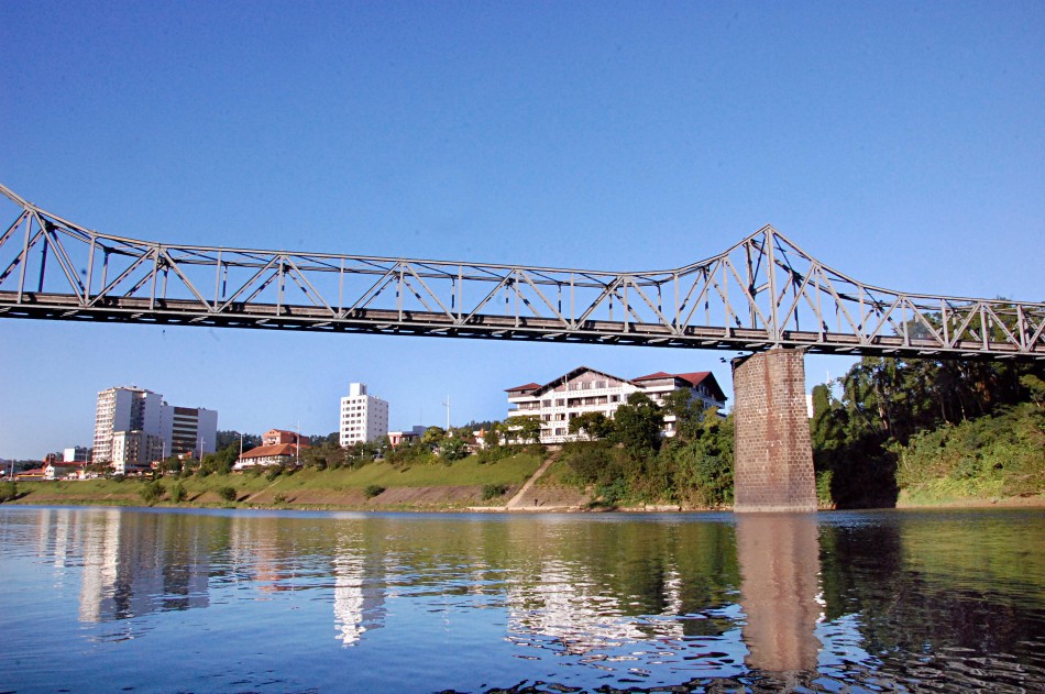 Ponte de Ferro fica interditada para evento solidário durante o fim de semana