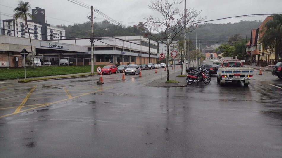 Rua Alberto Stein tem alteração de trânsito para organização da 37ª Oktoberfest Blumenau