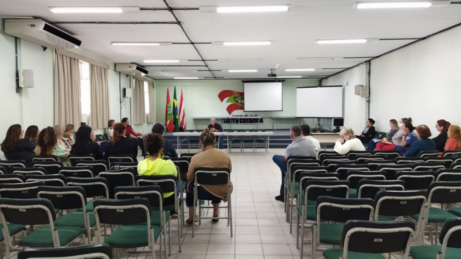 Semudes se reúne com a rede de atendimento a pessoas com deficiência e idosos