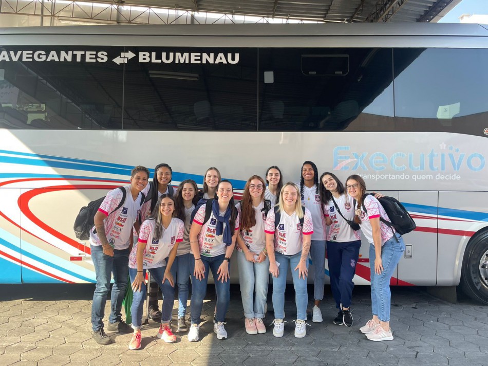Basquete Feminino de Blumenau embarca para disputar o Brasileiro Sub-23 no interior de São Paulo