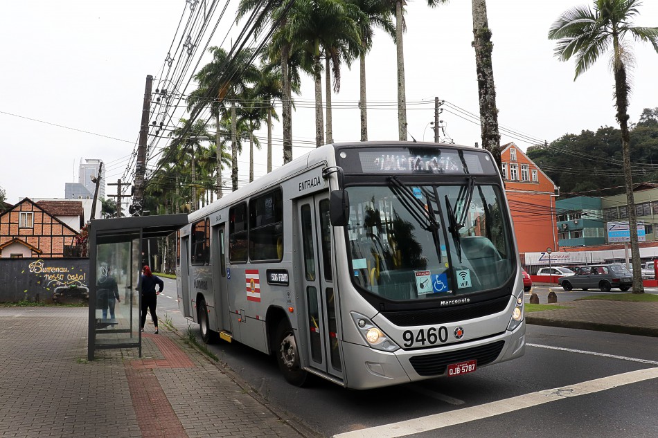 Transporte coletivo tem alteração neste domingo por conta de evento na Rua das Palmeiras
