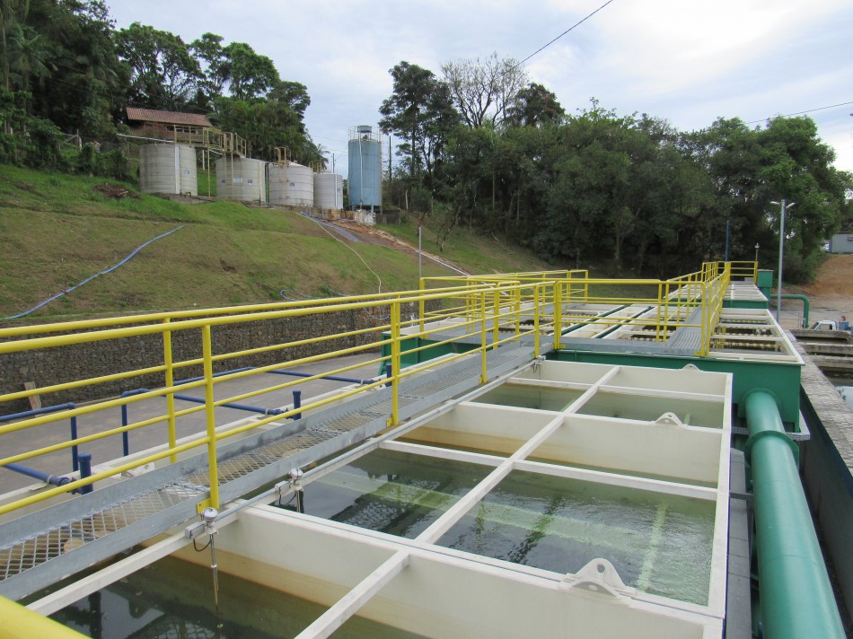 Samae Blumenau reúne equipe para intensificar monitoramento dos níveis e turbidez dos rios