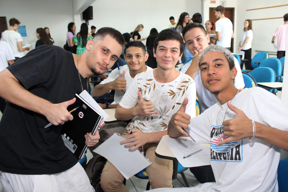 Entenda como funciona o programa Adolescente Aprendiz da Pró-família