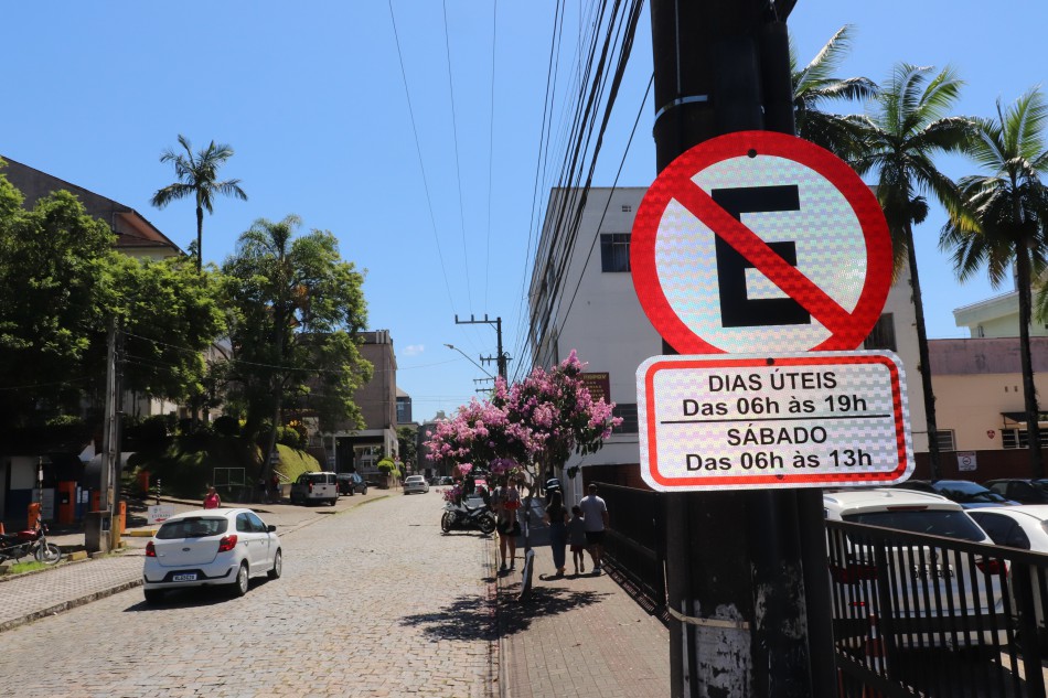 Prefeitura reorganiza vagas de estacionamento na área central da cidade e na região da Velha