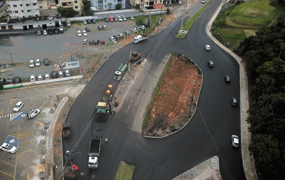 Rotatórias implantadas na Rua das Missões já estão acessíveis a motoristas