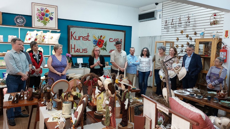 Comitiva do Poder Executivo visita a Kunst Haus