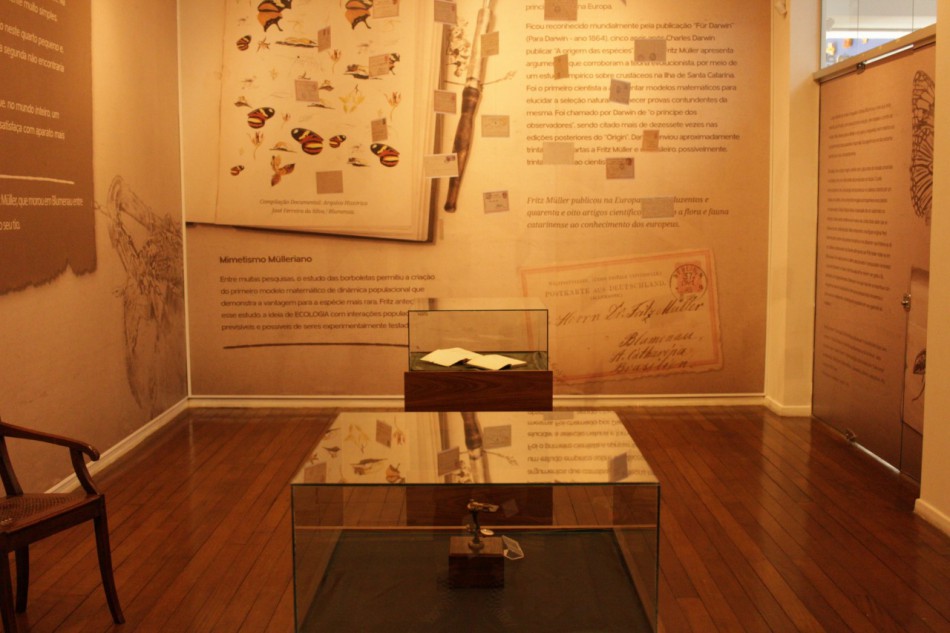 Exposição em alusão aos 200 anos de Fritz Müller é prorrogada em Blumenau