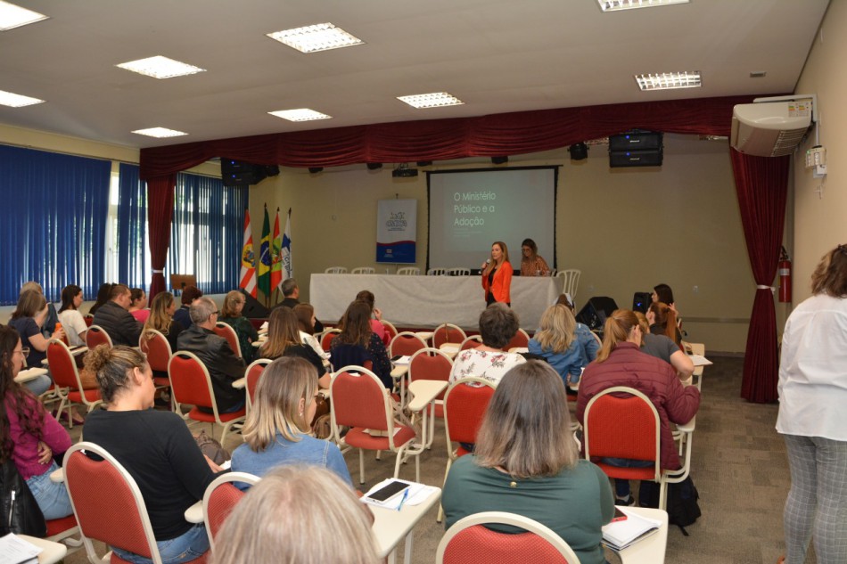 Dia Nacional da Adoção é celebrado em Blumenau