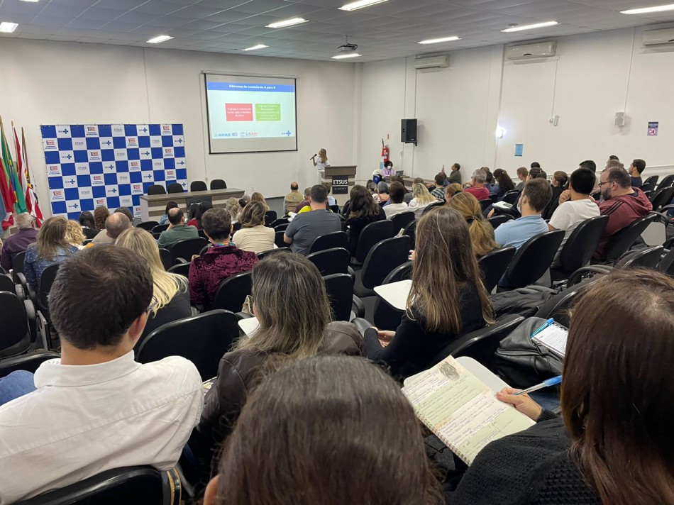 Blumenau recebe Organização Pan-Americana da Saúde (OPAS) para capacitação voltada ao diagnóstico e tratamento de pacientes com dengue