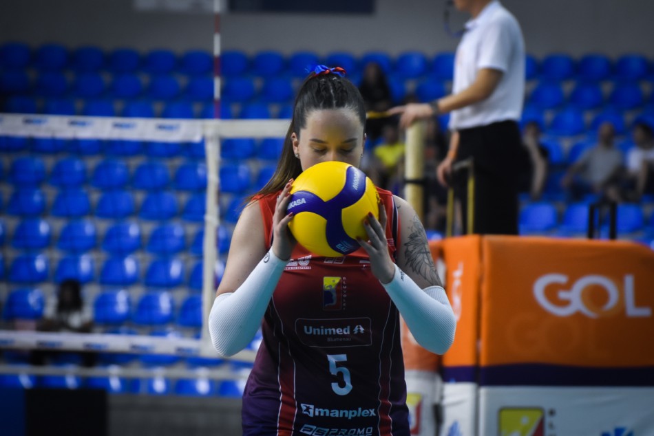 Bluvolei joga nesta sexta-feira em Blumenau pela Superliga B de vôlei Feminino