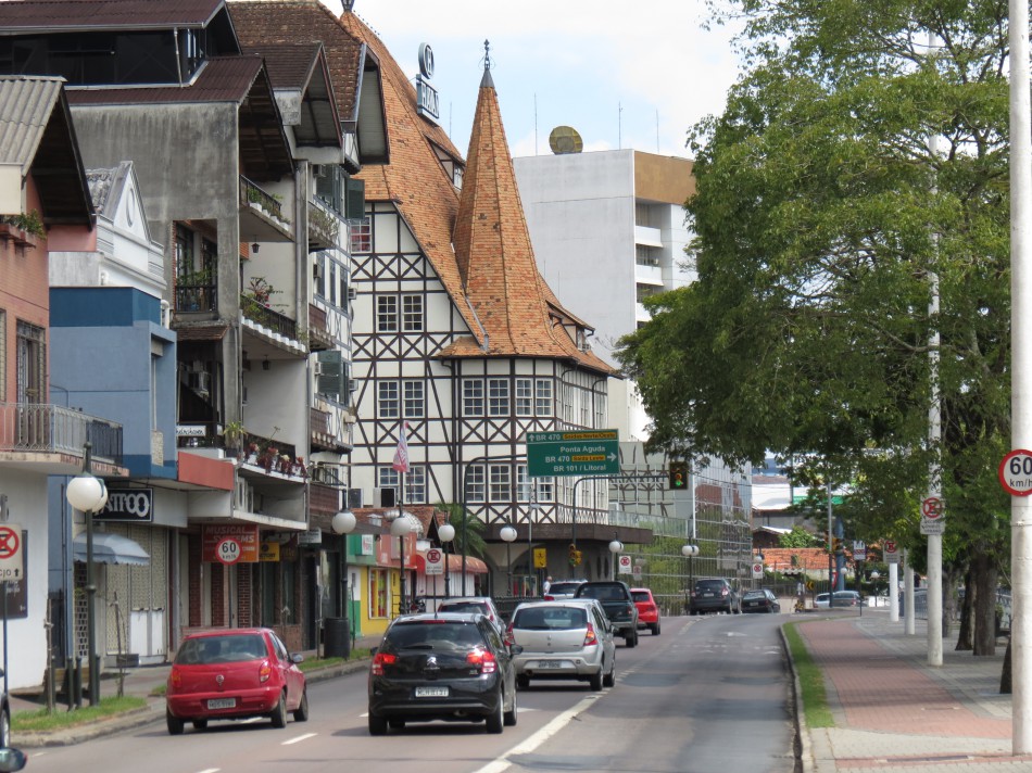 Confira como fica o trânsito em Blumenau durante o feriado da Independência