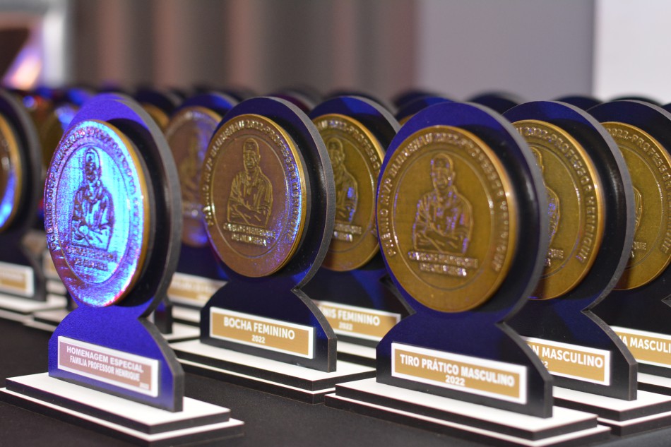 Em noite de festa e emoção primeira edição do Prêmio MVP Blumenau homenageia os melhores atletas de 2022