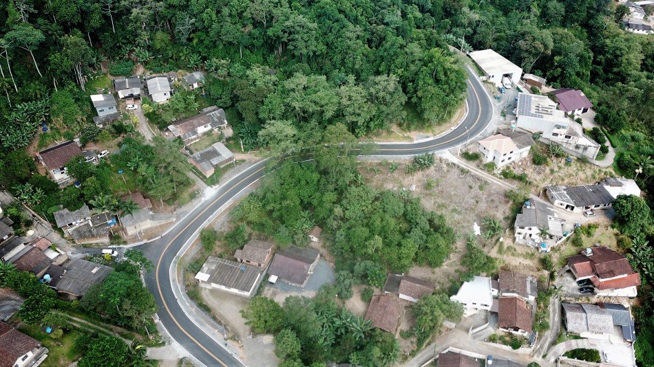 Prefeitura executa sinalização viária na Rua José Reuter e com isso conclui mais um acesso intermunicipal 