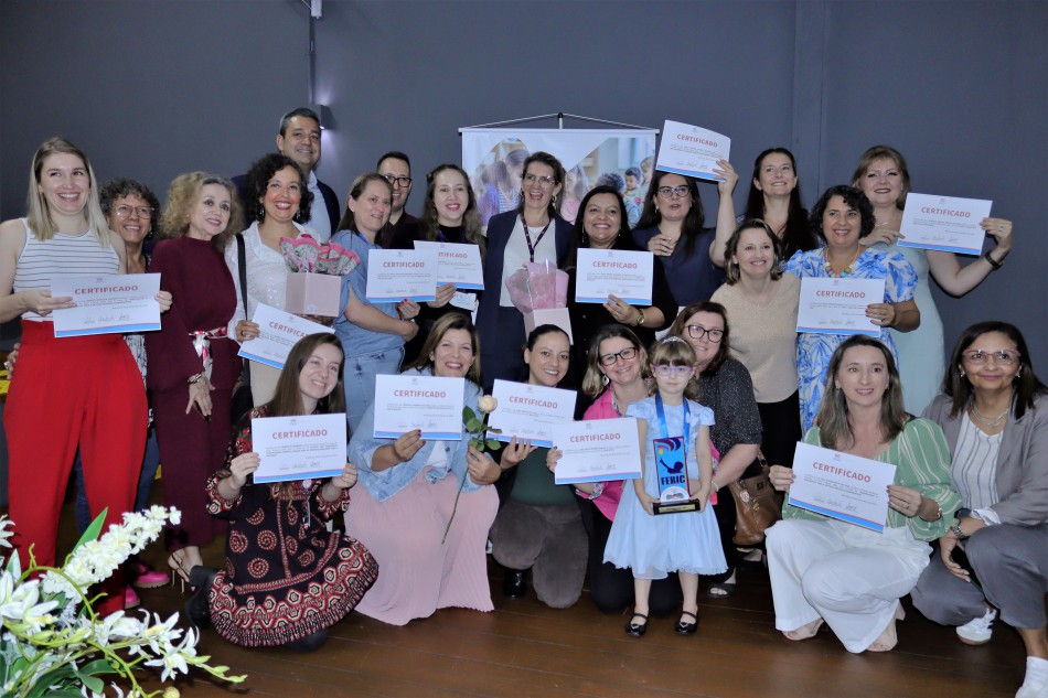 Mais de 30 professores são premiados no Prêmio Professor Inovador de Boas Práticas