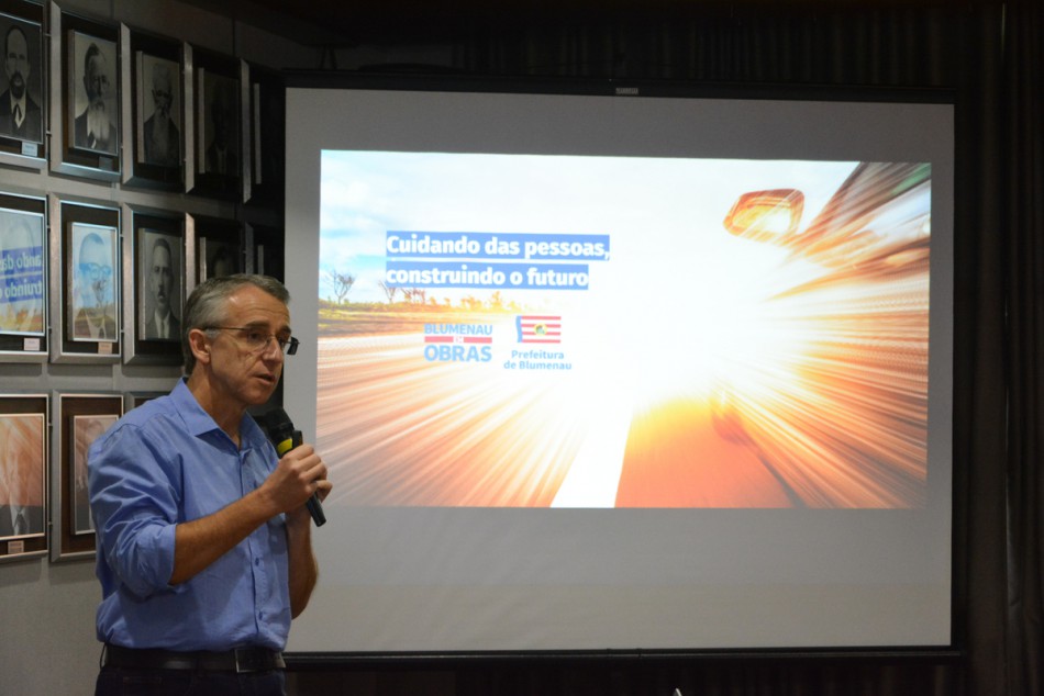 Prefeito anuncia novo pacote de obras para mobilidade urbana