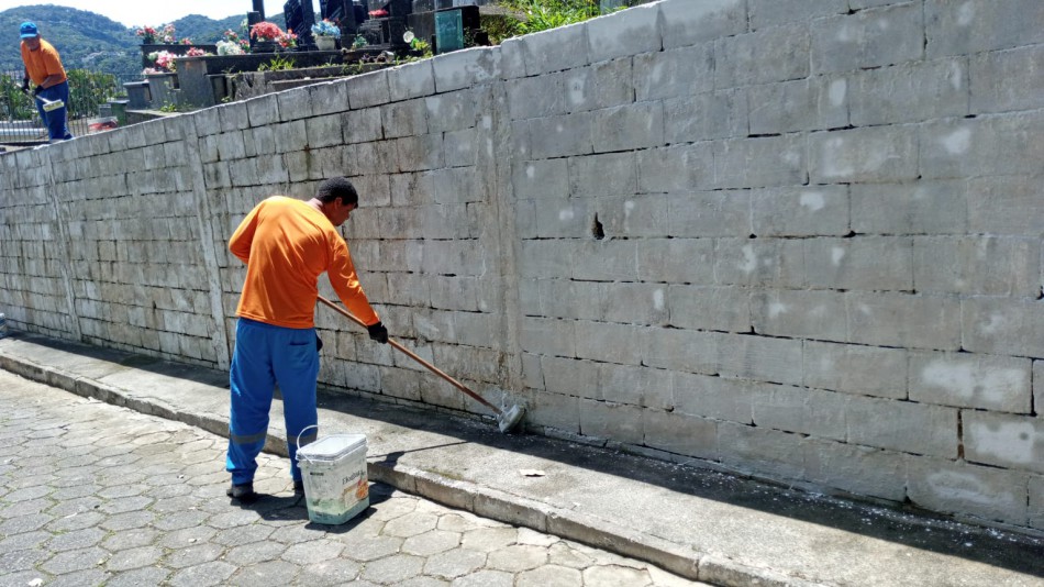 Seurb prepara cemitérios municipais para feriado de finados 