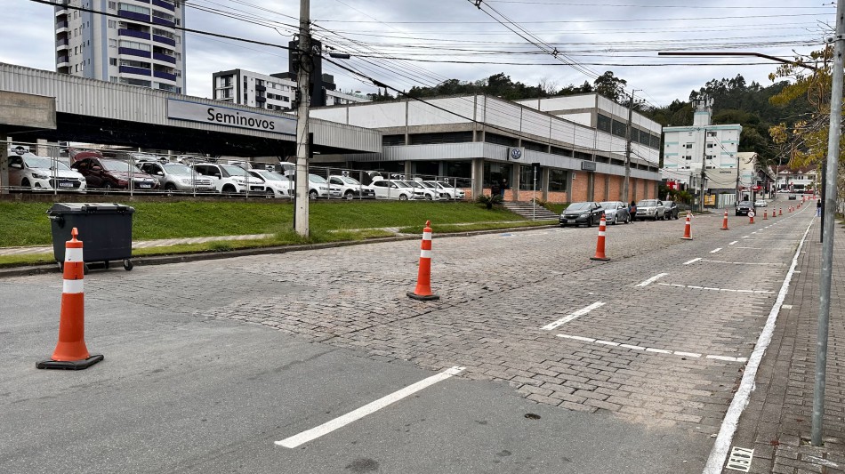 Rua Alberto Stein tem nova alteração de trânsito para organização da 38ª Oktoberfest Blumenau