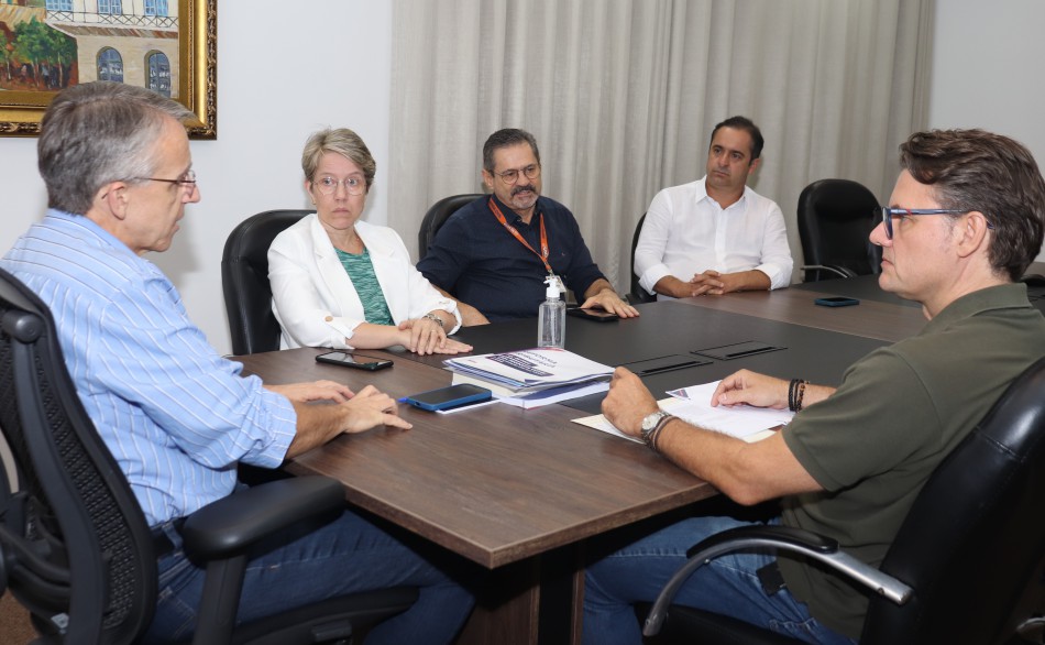 Blumenau e Amve analisam parceria para expansão do serviço de meteorologia 