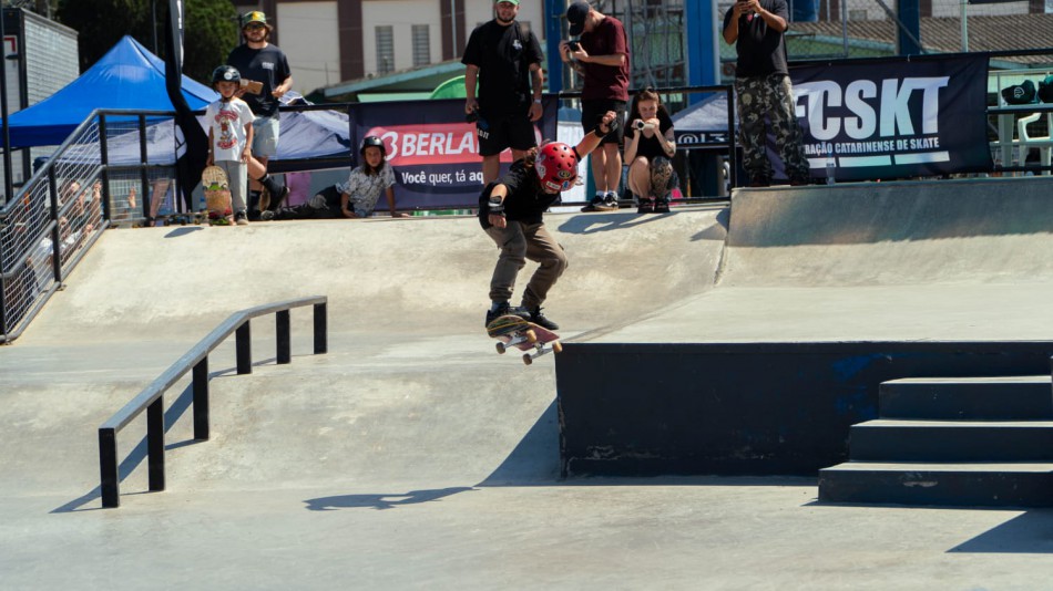 Campeão Catarinense de Skate Street Infantil 2025 é de Blumenau