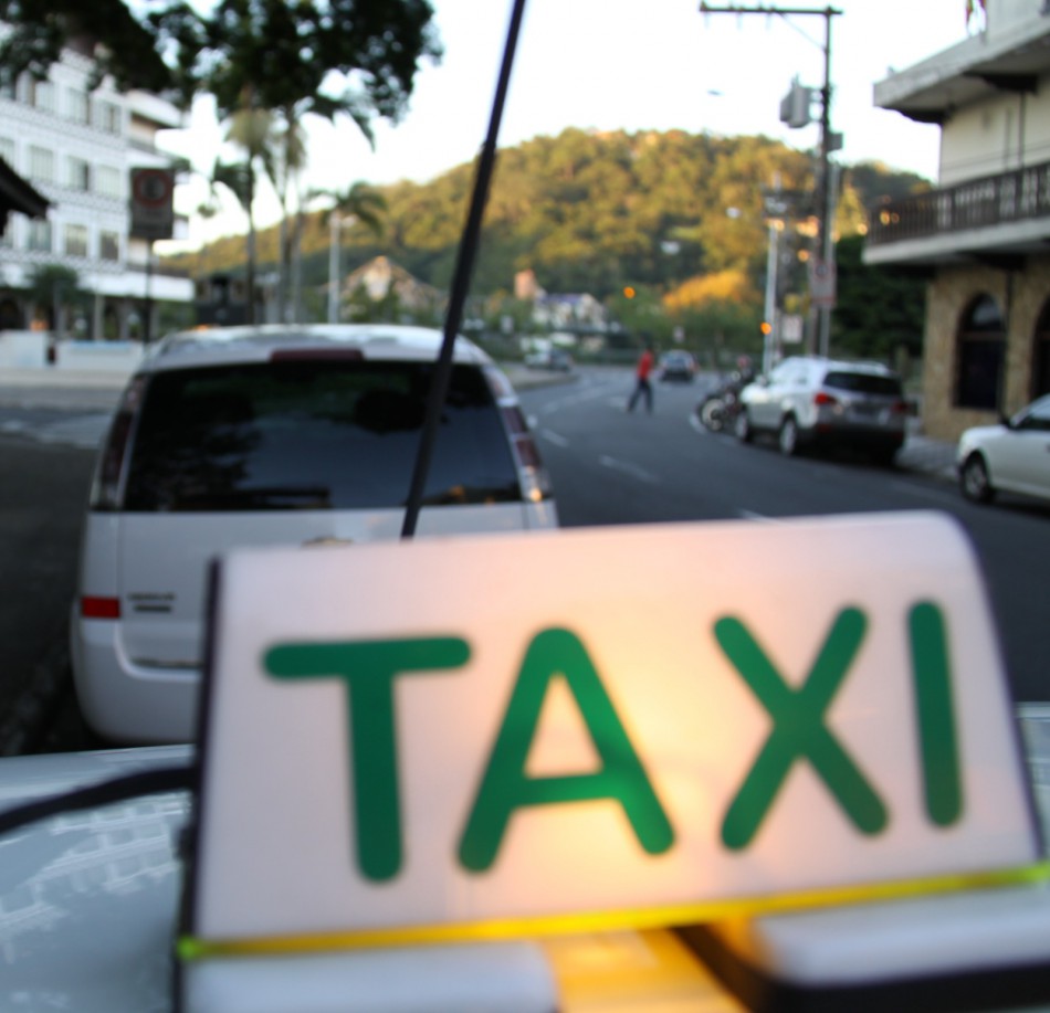 Táxis poderão usar corredores exclusivos para ônibus em Blumenau