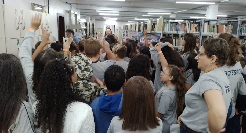 Hora da Leitura atende alunos do Valparaíso