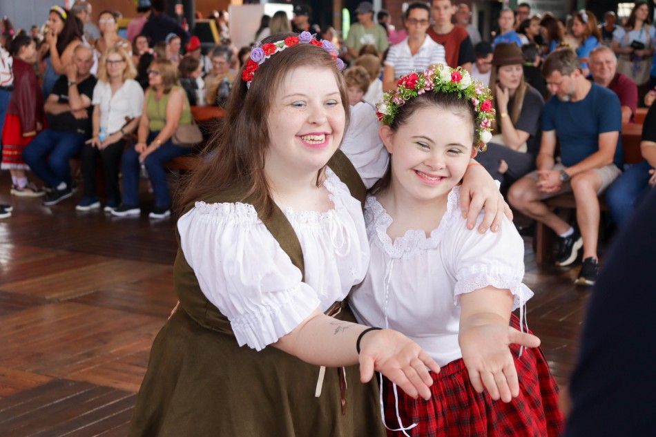 ParaOktober celebra a inclusão e a alegria na 40ª Oktoberfest de Blumenau