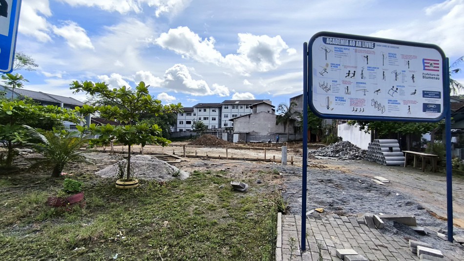 Blumenau tem mais seis praças em execução para a comunidade