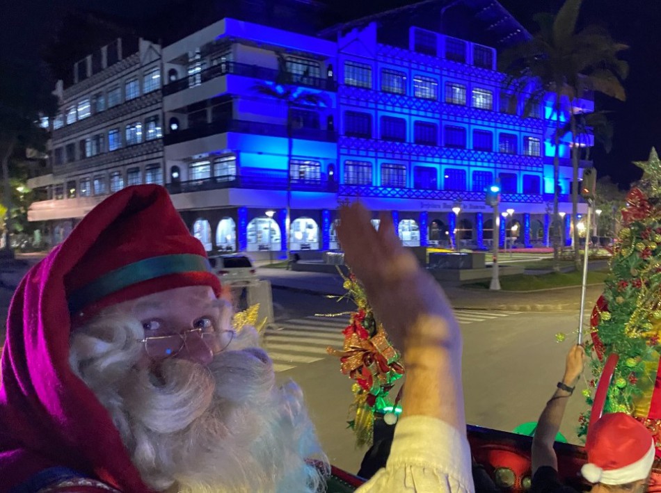 Percurso do Papai Noel da Lapônia nas ruas de Blumenau é ampliado