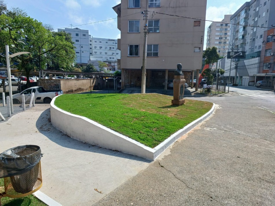 Prefeitura realiza de restauro de praças no Bom Retiro e na Vila Nova 