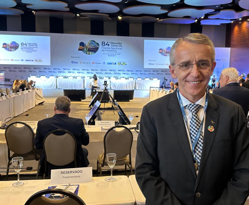 Mário Hildebrandt visita Deputados e participa de segundo dia de debates da FNP em Brasília