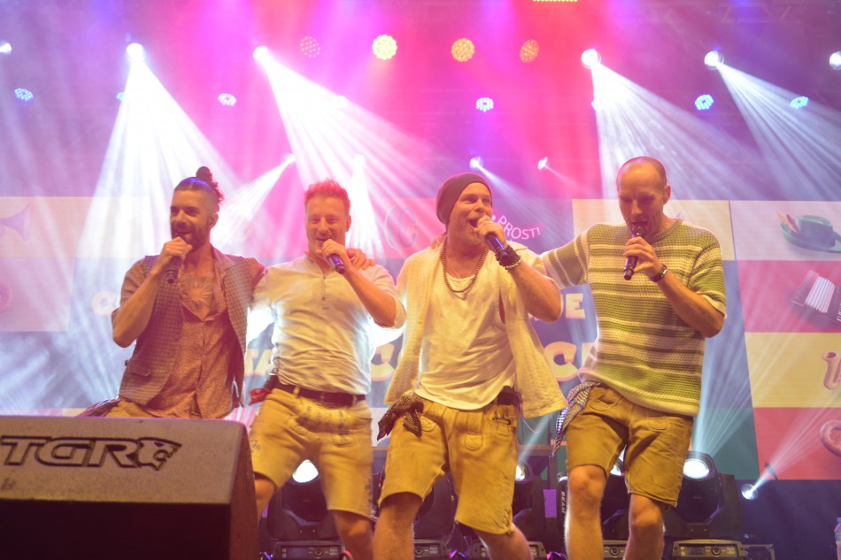 Show internacional marca o retorno da Oktoberfest nesta quarta-feira, dia 11