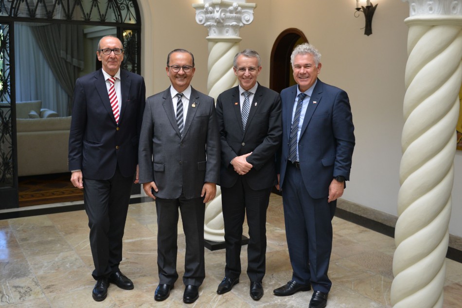 Prefeito Mário Hildebrandt participa de encontro com Embaixador da Áustria no Brasil 