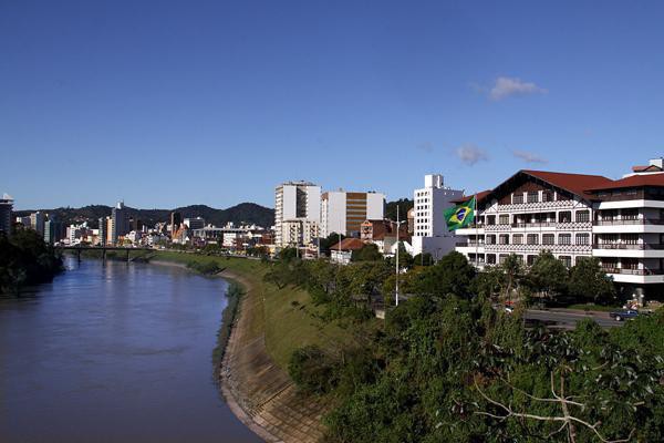 Prefeitura de Blumenau promove capacitação quanto à Nova Lei de Licitações