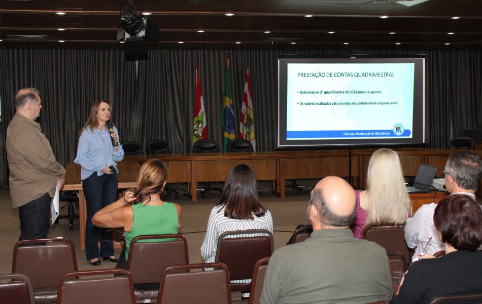 Prefeitura de Blumenau faz a prestação de contas do segundo quadrimestre de 2024