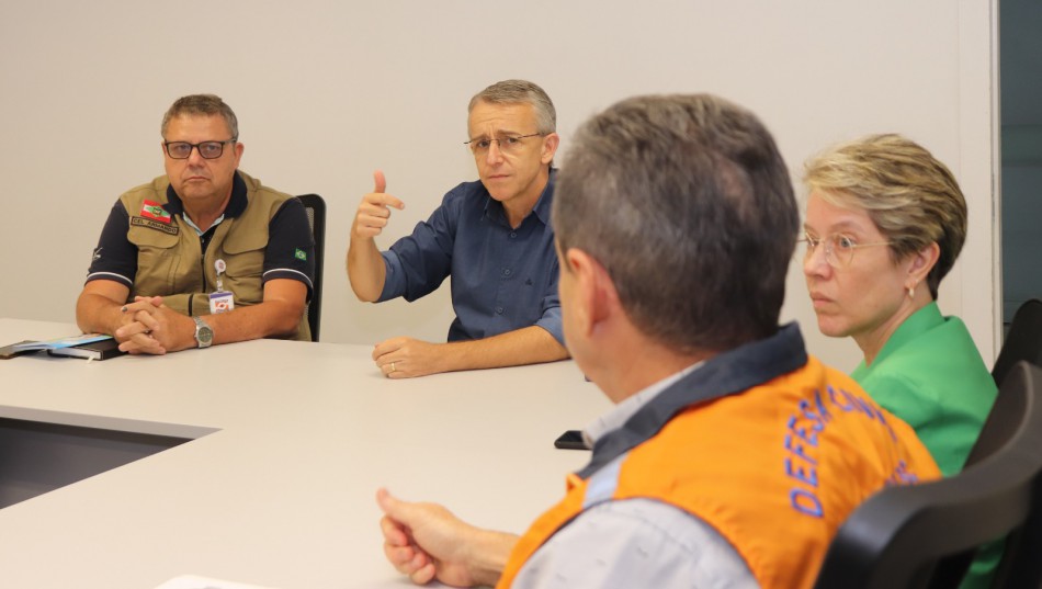 Secretário de estado da Defesa Civil assina termo para Programa Defesa Civil na Escola