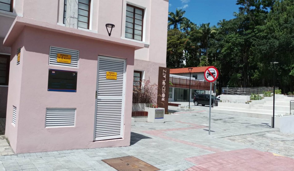 Celesc instala medidores de energia nas lojas da 'Rosenplatz'