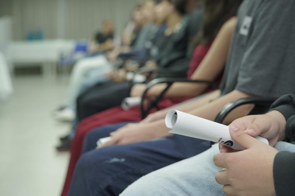 Programa de Iniciação ao Trabalho forma 43 adolescentes