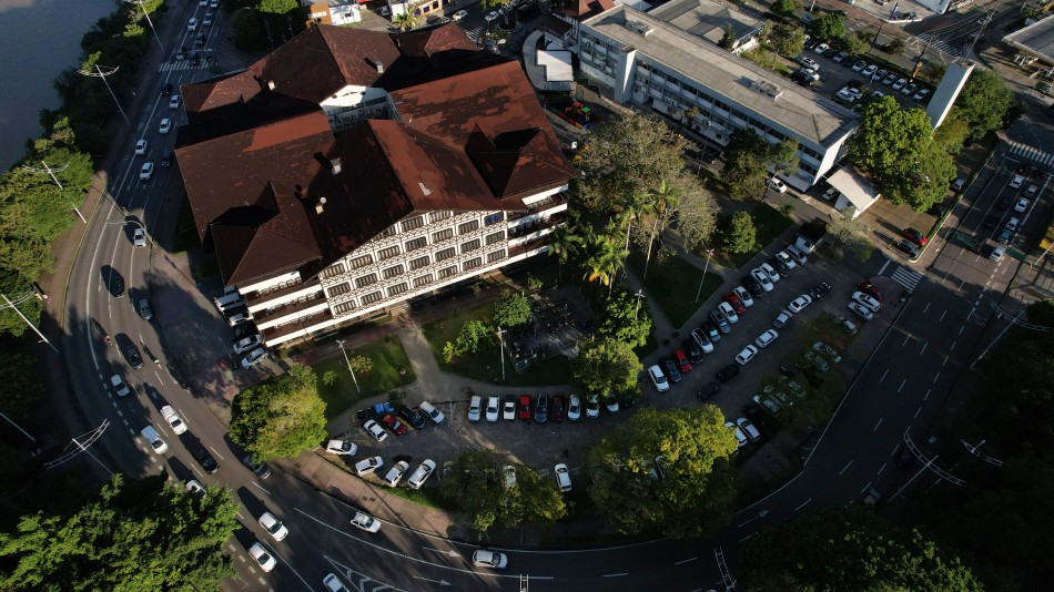 Prefeitura de Blumenau convoca cerca de 100 aprovados em concurso para áreas como saúde e assistência social